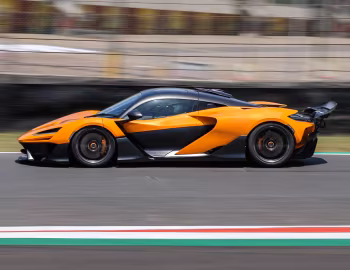 McLaren W1 [UK-spec] '2025–pr.