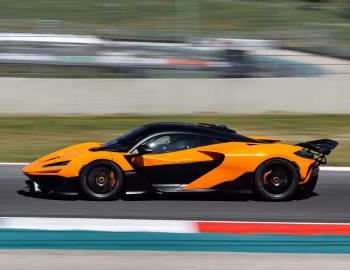 McLaren W1 [UK-spec] '2025–pr.