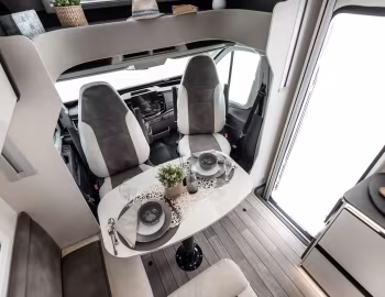 Interior 2025–pr. McLouis Mc4 Slim 331 '2024–pr.