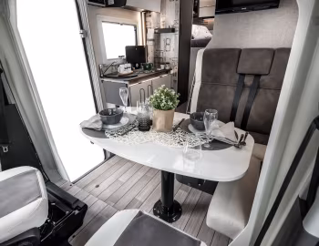 Interior 2025–pr. McLouis Mc4 Slim 331 '2024–pr.