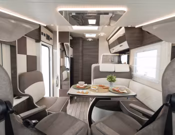 Interior 2019–pr. McLouis Nevis 873G '2018–pr.