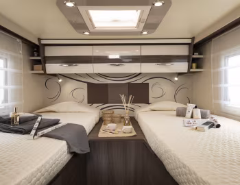 Interior 2019–pr. McLouis Nevis 873G '2018–pr.