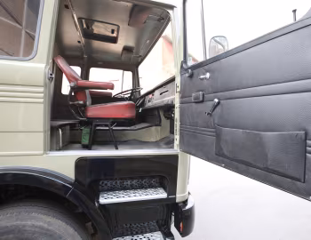 Interior Mercedes-Benz LP 2224 Meiller Absetzkipper (Br.361) '1969–74