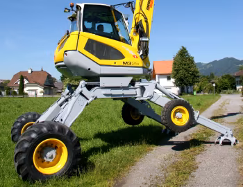 Menzi Muck M325 '2013–pr.