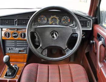 Panel frontal Mercedes-Benz 190 E [UK-spec] (W201) '10.1988–06.1993