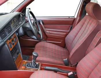 Interior Mercedes-Benz 190 E [UK-spec] (W201) '10.1988–06.1993