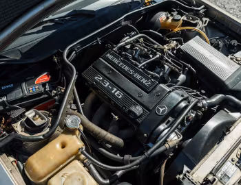 Sous la capuche Mercedes-Benz 190 E 2.3-16 Race Car (W201) '1984