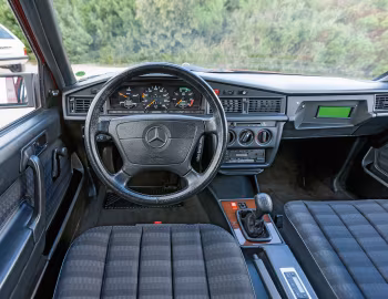 Panel frontal Mercedes-Benz 190 Elektro (W201) '1990–91