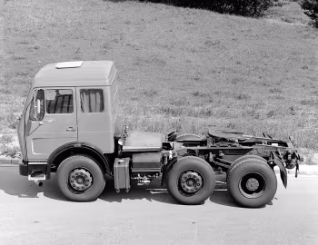 Mercedes-Benz 2032 S 6×2 (Br.391) '08.1975–77