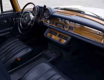 Interior Mercedes-Benz 220 SE Coupe (W111) '02.1961–10.1965