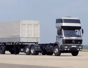 Mercedes-Benz 2433 L mit Wechselbrückenaufbau (Br.653) '1988–????