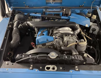 Bajo el capó Mercedes-Benz 250 GD Wolf Restomod [US-spec] (Br.462) '2021