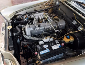 Под капотом Mercedes-Benz 250 SE Coupe (W111) '09.1965–12.1967
