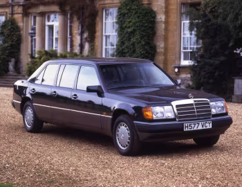 Mercedes-Benz 260 E Limousine [UK-spec] (V124)