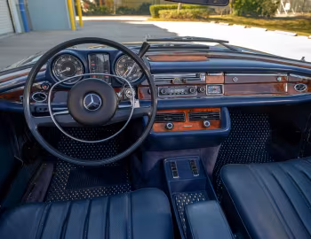 Panel frontal 1968–71 Mercedes-Benz 280 SE Cabriolet [North America] (W111) '11.1967–05.1971