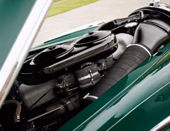 Sous la capuche Mercedes-Benz 300 Cabriolet D (W 186 II) '04.1951–04.1954