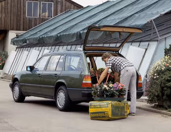 Mercedes-Benz 300 TD [UK-spec] (S124) '01.1986–06.1993