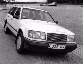 Mercedes-Benz 300 TE [UK-spec] (S124) '04.1986–10.1992