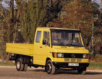 Mercedes-Benz 410 D бортовой грузовик с двойной кабиной (Bm.611.4) '11.1988–06.1995