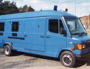 Mercedes-Benz 410 мобильный обменный пункт Euracom [Russia] (Br.611)