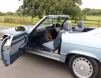 Interior Mercedes-Benz 500 SL [UK-spec] (R107) '01.1986–01.1990
