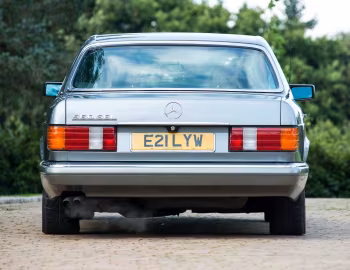 Mercedes-Benz 560 SEL [UK-spec] (V126) '1985–92