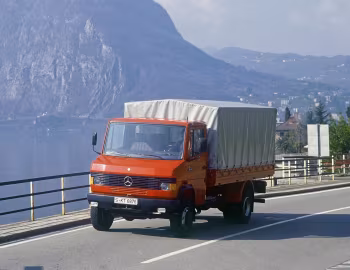 Mercedes-Benz 814 DA Pritschenwagen (Br.670) '1990–94
