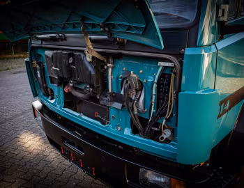 Bajo el capó Mercedes-Benz 814 K Dreiseitenkipper [EU-spec] (Br.674) '1983–????