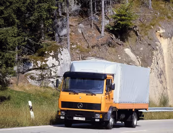 Mercedes-Benz 817 Pritschenwagen (Br.676) '1985–96