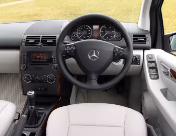Panel frontal Mercedes-Benz A-Class 5-door [UK-spec] (W169) '2004–08