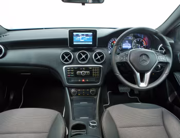 Panel frontal Mercedes-Benz A 180 Style [UK-spec] (W176) '2012–15