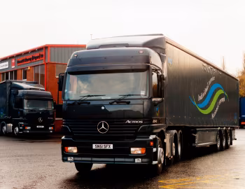 Mercedes-Benz Actros 2543 [UK-spec] (MP1) '1997–2002