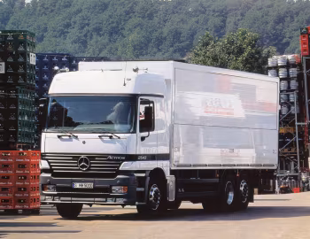 Mercedes-Benz Actros 2543 Getränkekoffer '1997–2002