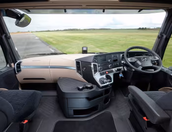 Interior Mercedes-Benz Actros 2545 LS BigSpace [UK-spec] (Bm.963.4) '2011–17