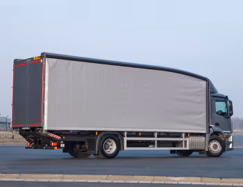 Mercedes-Benz Antos 1824 [UK-spec] '2013–pr.