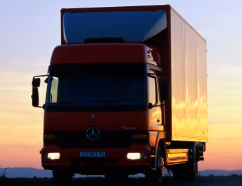 Mercedes-Benz Atego 1528 mit Sommer Kofferaufbau '1998–2004