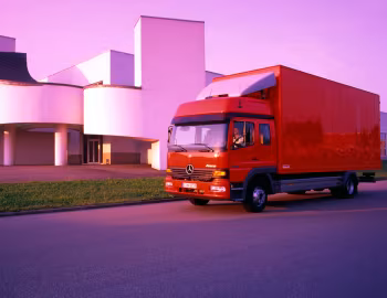 Mercedes-Benz Atego 1528 mit Sommer Kofferaufbau '1998–2004
