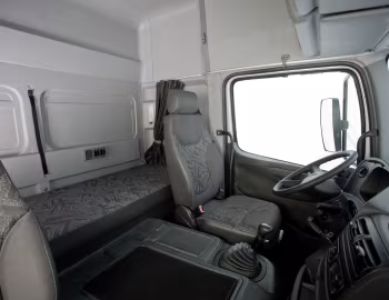 Interior Mercedes-Benz Atego 2426 6×2 [Brazil] '2011–pr.