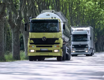 Mercedes-Benz Axor '2001–05