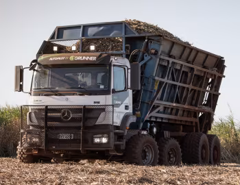 Mercedes-Benz Axor 3131 8×4 by Grunner [Brazil] '09.2018–pr.