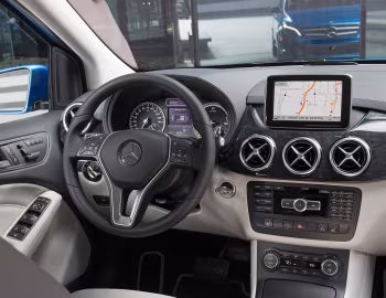 Panel frontal 2015–18 Mercedes-Benz B-Klasse Electric Drive [North America] (W242) '2014–18
