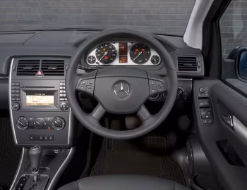 Panel frontal Mercedes-Benz B 180 CDI [UK-spec] (W245) '2008–11