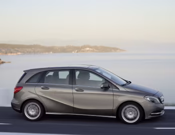 Mercedes-Benz B 180 CDI BlueEfficiency [Worldwide] (W246) '2011–14