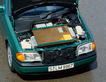 Под капотом Mercedes-Benz C-Klasse Elektroantrieb (W202)