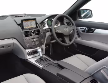 Interior Mercedes-Benz C 220 CDI Sport [UK-spec] (W204) '2007–11