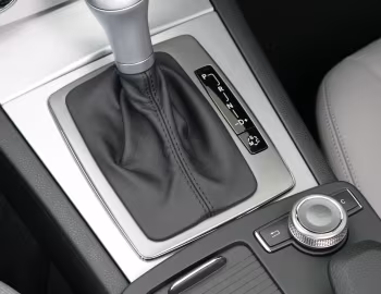 Interior Mercedes-Benz C 220 CDI Sport [UK-spec] (W204) '2007–11