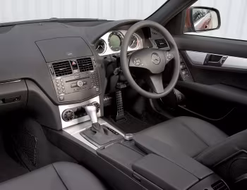 Interior Mercedes-Benz C 220 CDI Sport Estate [UK-spec] (S204) '2008–11