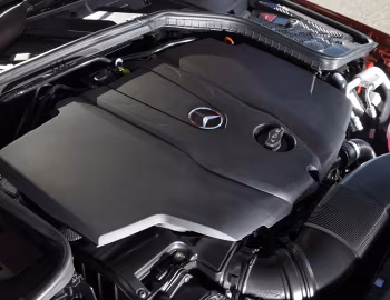 Sob o capô Mercedes-Benz C 250 AMG Line [Australia] (W205) '2014–18