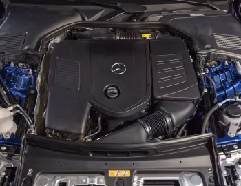 Bajo el capó 2022–pr. Mercedes-Benz C 300 4MATIC AMG Line [North America] (W206) '2022–pr.