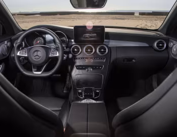 Panel frontal 2017–18 Mercedes-Benz C 300 4MATIC Cabriolet AMG Line [North America] (C205) '2016–18